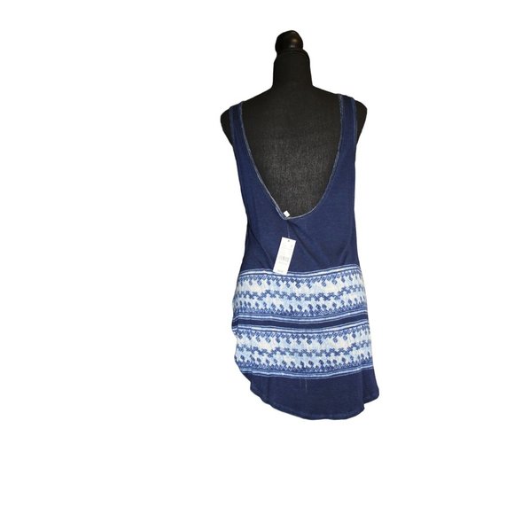 Me to We/ Tank top /(Size M) Navy -tie dye / 95% Rayon & 5% Spandex - Picture 3 of 7